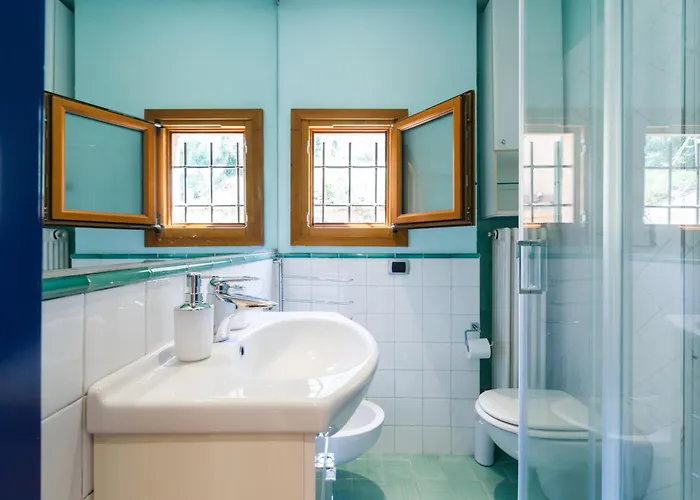 Guesthost - Basilica Of San Francesco