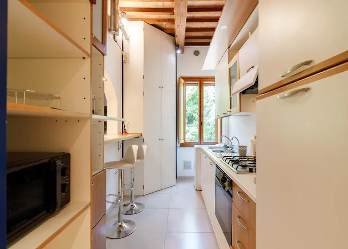 Apartment Guesthost - Basilica Of San Francesco Siena