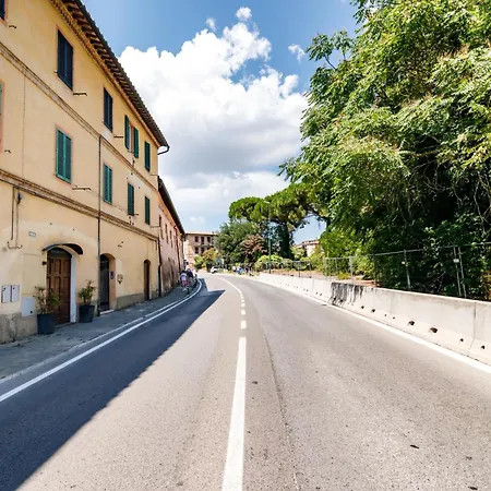 Charming - Basilica Of San Francesco Appartement *