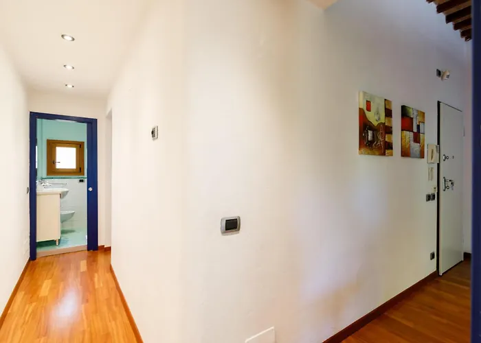 Guesthost - Basilica Of San Francesco Siena